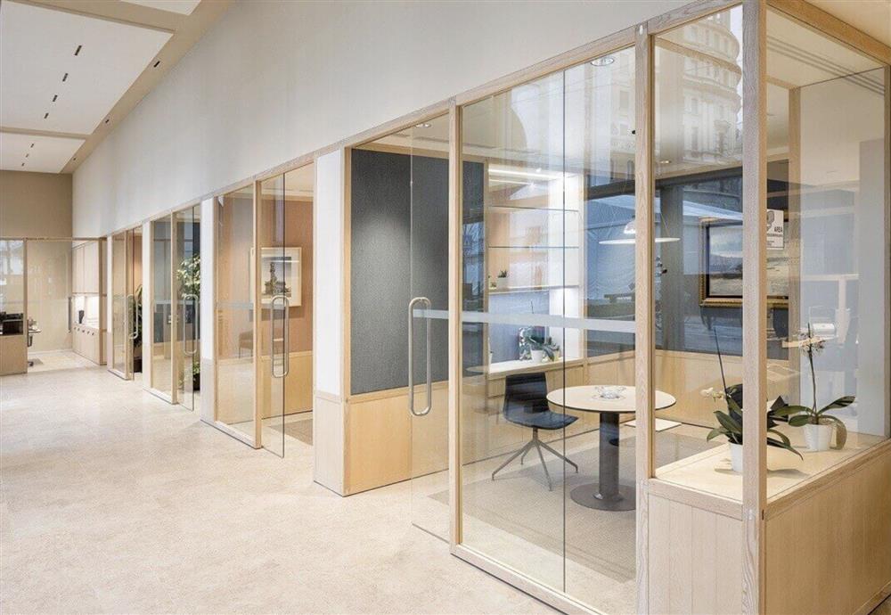 Vách gỗ kính - Sự kết hợp hoàn hảo giữa thẩm mỹ và chức năng